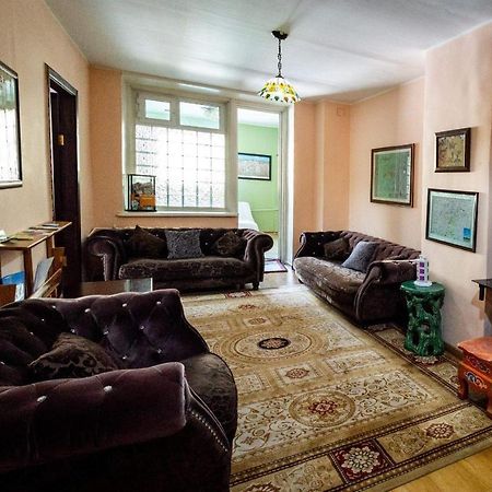 אולן בטור Lotus Guesthouse מראה חיצוני תמונה